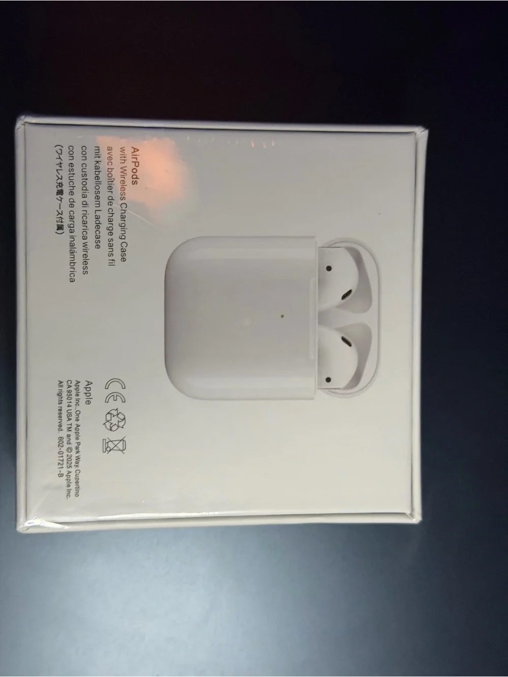 Apple AirPods Wireless Earbuds in White with Charging Case
